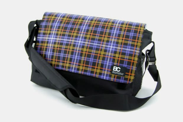 BASE CONTROL Plaid Messenger Bag & Backpack 