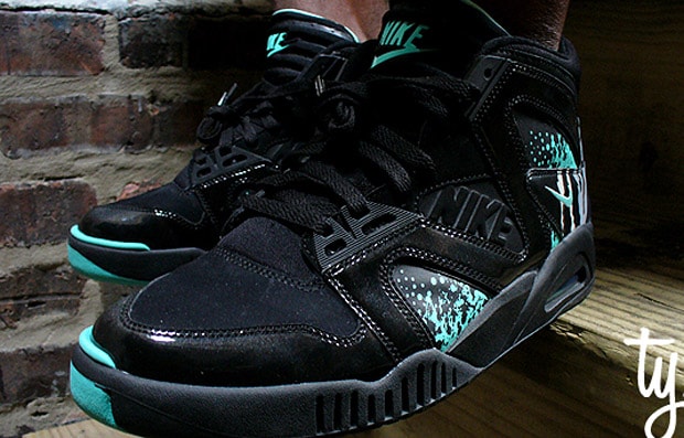 Nike Air Tech Challenge Hybrid Black/Tiffany