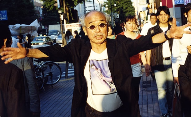 honeyee: Interview with NOBUYOSHI ARAKI "Photographs are heading to death"