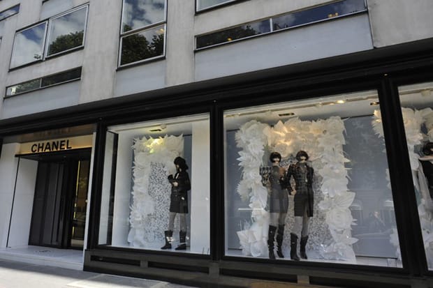 Fashion's Night Out 2009 - Karl Lagerfeld, Shopkeeper for the Night