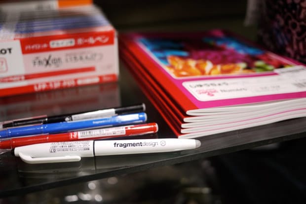 fragment design x Pilot Frixion 