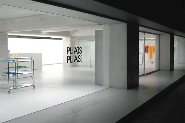 Pleats Please Issey Miyake Aoyama Store by Tokujin Yoshioka