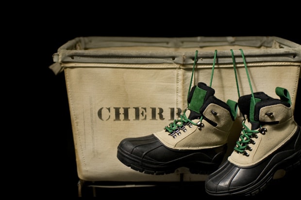 ANOUTCOMMUNE x Lot Duck Boots