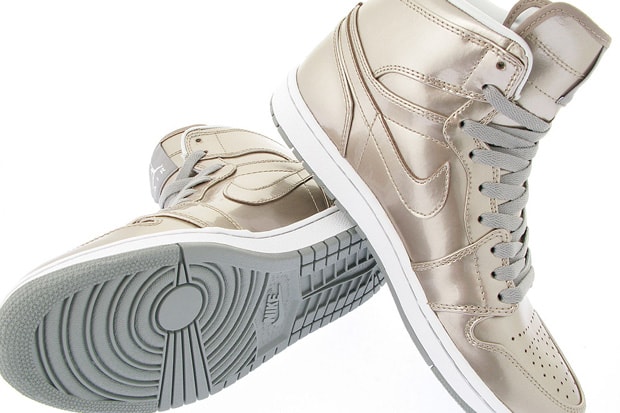 Air Jordan 1 High Premier Metallic Zinc / Dark Obsidian