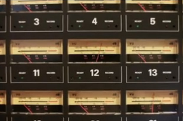 Blakroc feat. Mos Def and Jim Jones - Ain't Nothing Like You (Hoochie Coo)