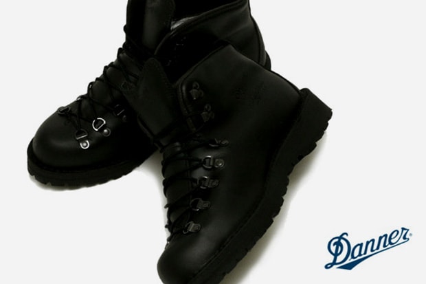 Danner Mountain Light Gore Tex Black Out Hypebeast