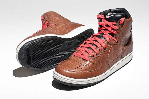 Nike Sportswear Terminator Supreme QS