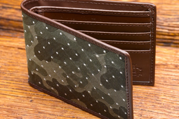 Acapulco Gold 2009 Holiday Collection Wallet