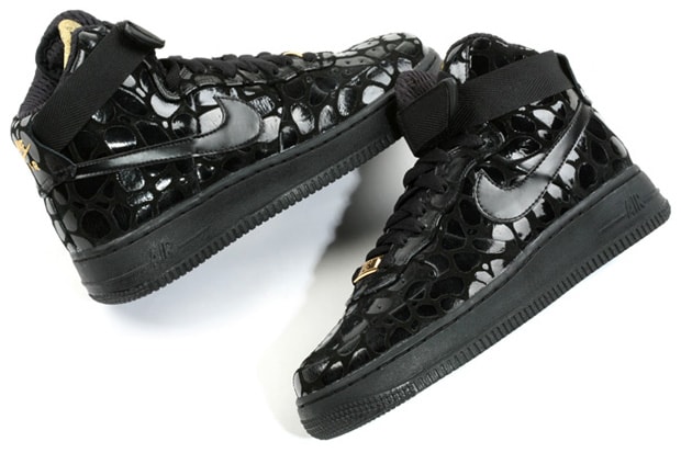 Nike WMNS Air Force 1 Hi Supreme LE