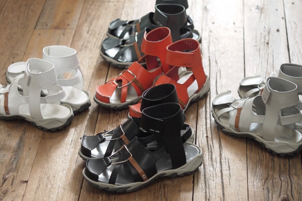 Undercover 2010 Spring/Summer "Less but Better" Sandals