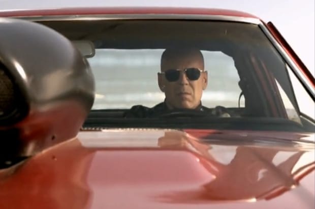 Gorillaz feat. Mos Def & Bobby Womack – Stylo (Starring Bruce Willis)