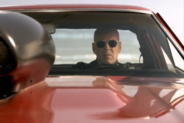 Gorillaz feat. Mos Def & Bobby Womack – Stylo (Starring Bruce Willis)