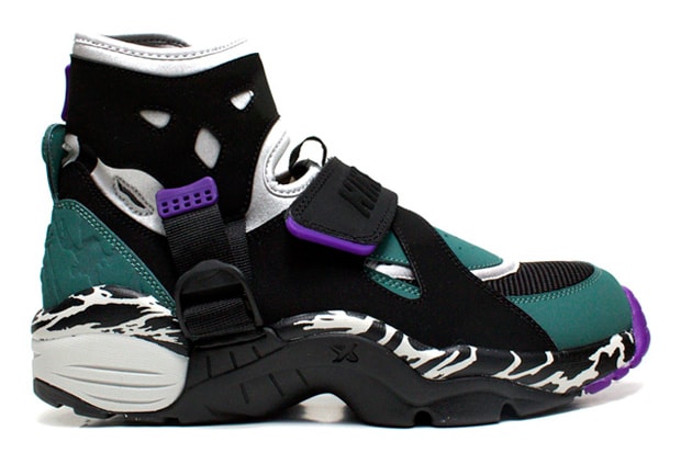 Nike 2010 Spring Air Carnivore Retro