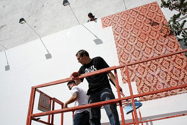 Shepard Fairey “These Parties Disgust Me” Mural for Deitch Projects