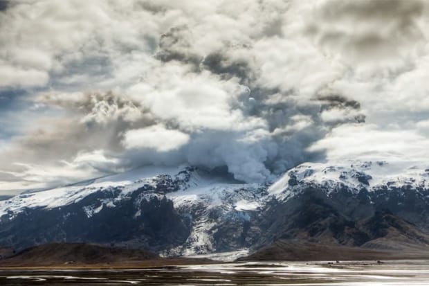 Eyjafjallajökull Time Lapse Video by Sean Stiegemeier