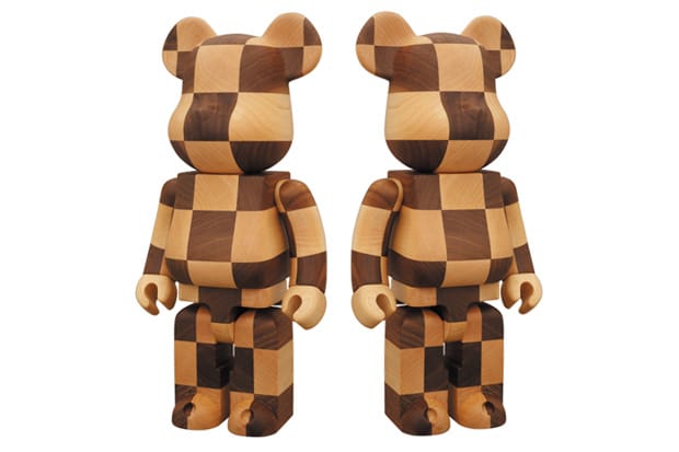 MEDICOM TOY Exhibition 2010 "Like A Chess" 400% BEARBRICK