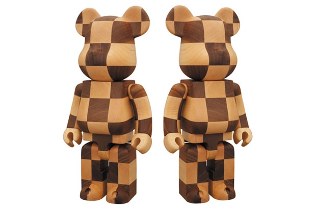 MEDICOM TOY Exhibition 2010 "Like A Chess" 400% BEARBRICK