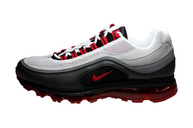 This Nike Air Max Looks Like the 2003 'Chili' Colorway
