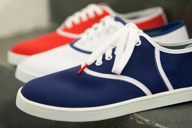 Twins for Peace Plimsoll