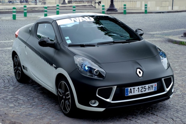 WAD Magazine x Renault "VERY GOOD TRIP" Wind