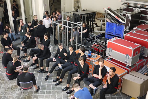 Yves Saint Laurent Collection Homme Printemps-Eté 2011: Backstage