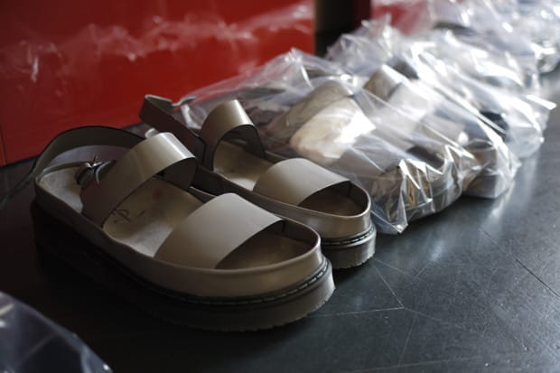 Yves Saint Laurent Collection Homme Printemps-Eté 2011: Backstage