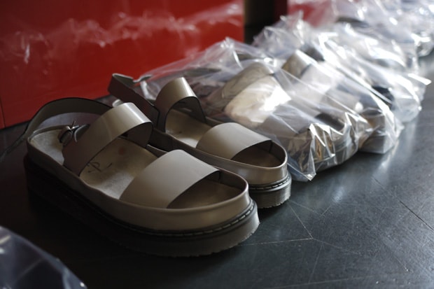 Yves Saint Laurent Collection Homme Printemps-Eté 2011: Backstage