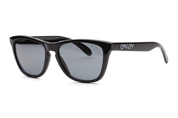 nitraid x Oakley Frogskins