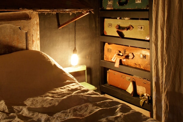 THE ONE ROOM HOTEL: An Exhibition by JAMESPLUMB hosted by HOSTEM