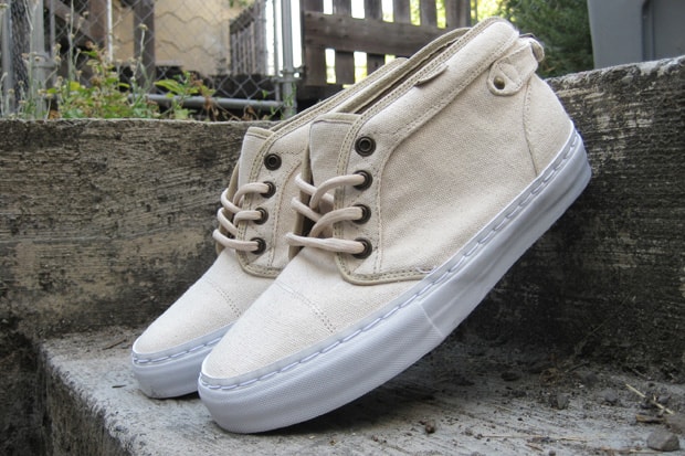 Vans Vault 2010 Fall Chukka Buckleback LX