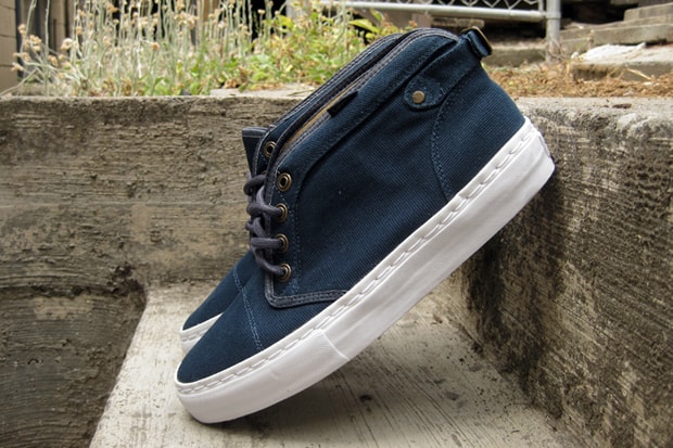 Vans Vault Chukka Buckleback LX Navy/White