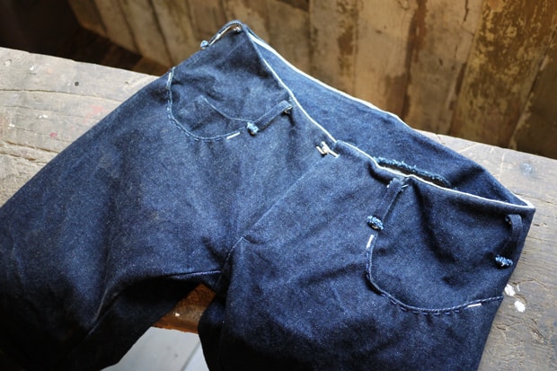 MA+ Pleated Knee Denim