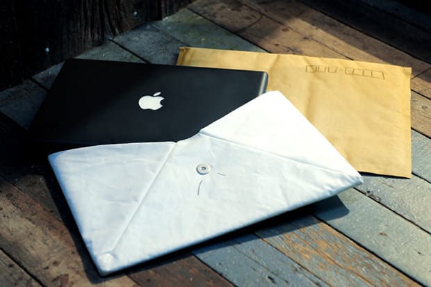 Macromauro Paper Laptop Case