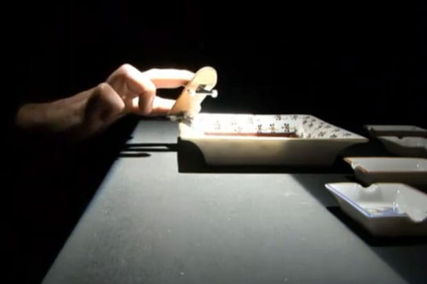 Hermes Finger Skate Video