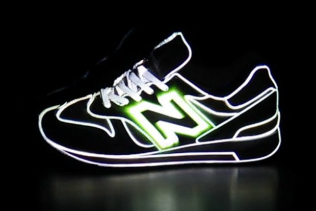 New Balance Sneaker Projection Mapping by Hayoung Jung