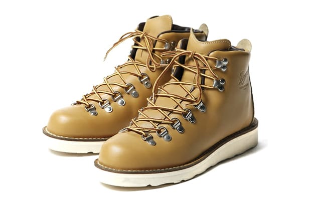 Tommy x Danner "Mountain Wheat" Boots