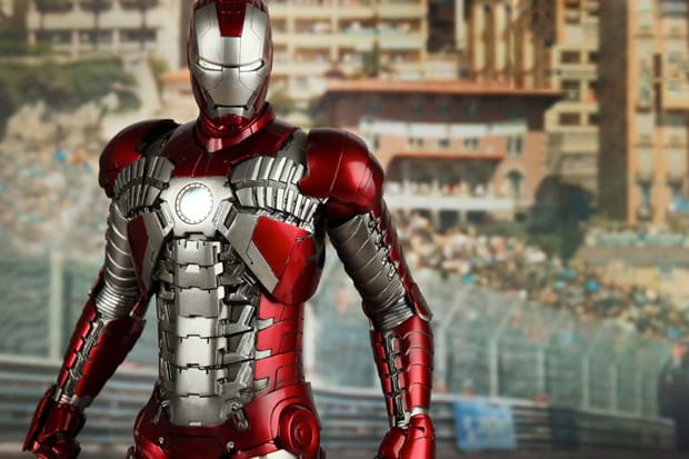 Hot Toys Iron Man Mark V 1/6th Scale Figure