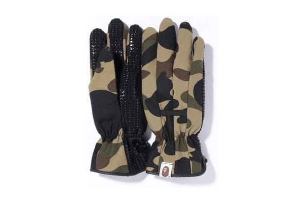 A Bathing Ape 1st Camo Garden Gloves