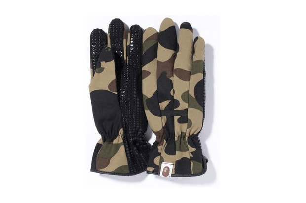 A Bathing Ape 1st Camo Garden Gloves