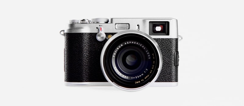FUJIFILM X100: A Welcomed Hybrid