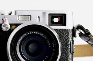 FUJIFILM X100: A Welcomed Hybrid