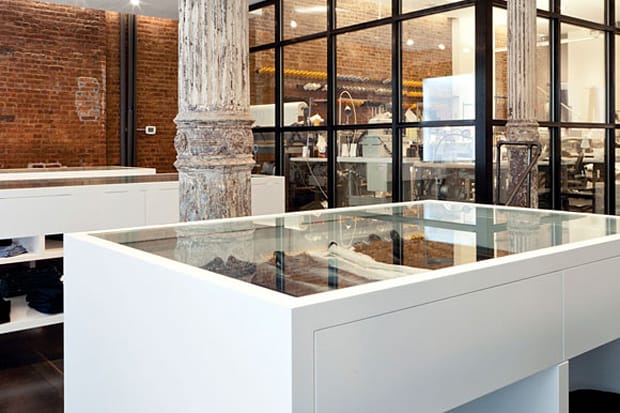3x1 store