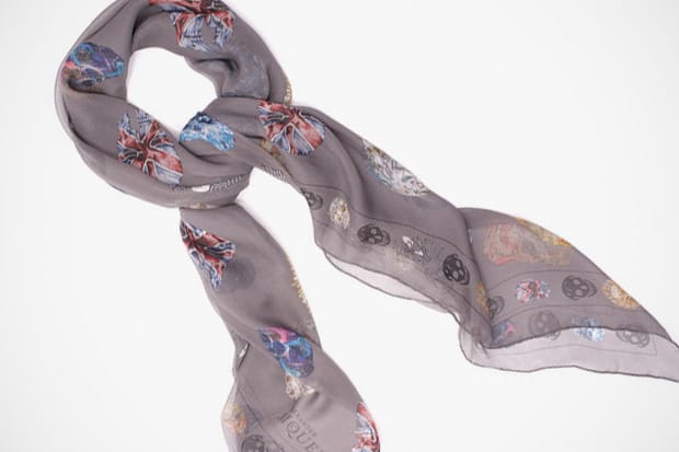 Alexander McQueen Commemorative Scarf @ Metropolitan Museum of Art