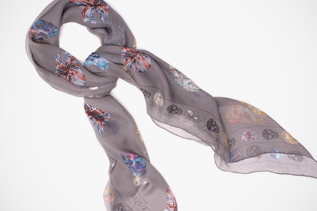 Alexander McQueen Commemorative Scarf @ Metropolitan Museum of Art