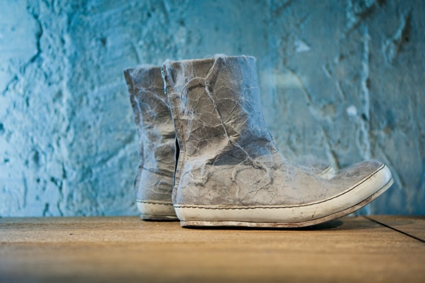 Augusta 2011 Spring/Summer "Paper" Boots