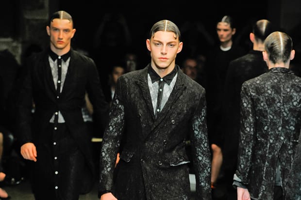 COMME des GARCONS 2012 Spring/Summer Collection