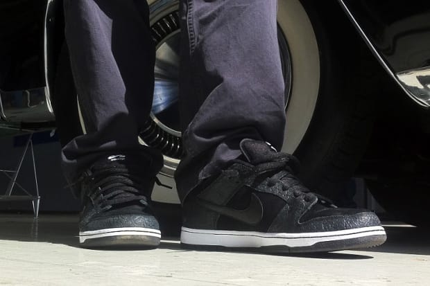 Entourage x Nike SB "Lights Out" Premium Dunk Low