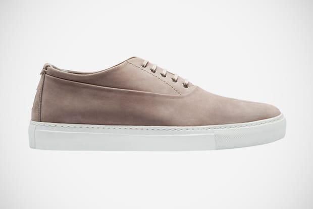 Yves Saint Laurent Leather Low Top