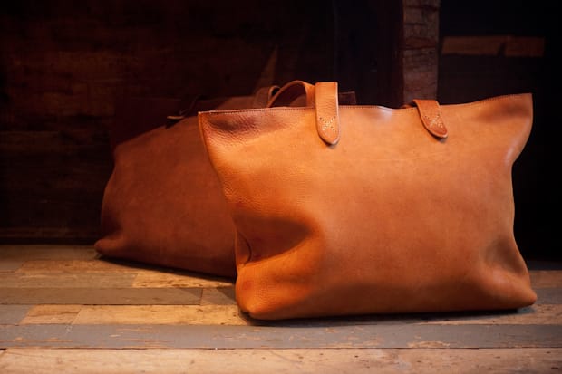 Roberu Ground Leather Tote