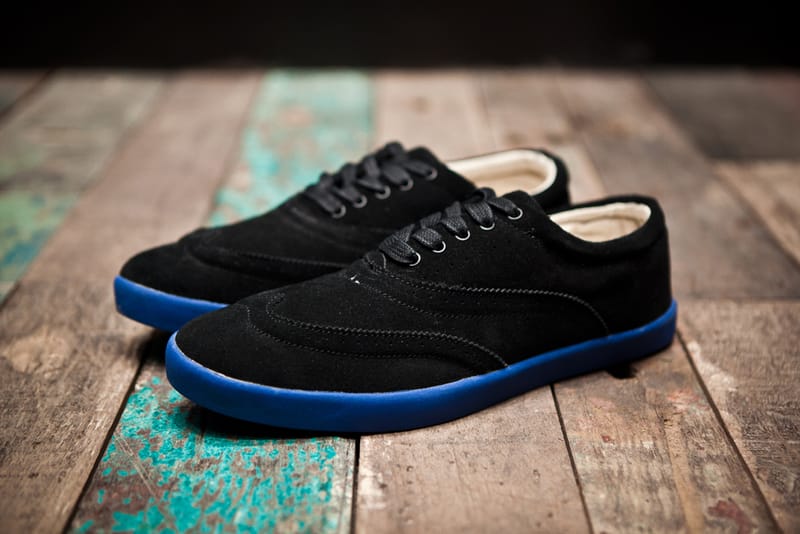 COMME des GARCONS SHIRT x Generic Surplus Wingtip Sneaker